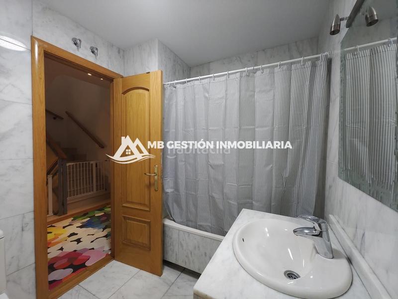 Foto e1321bc9-1c84-4c1b-b842-5e5abe53a748. Casa a schiera con riscaldamento piscina in La Serna Fuenlabrada