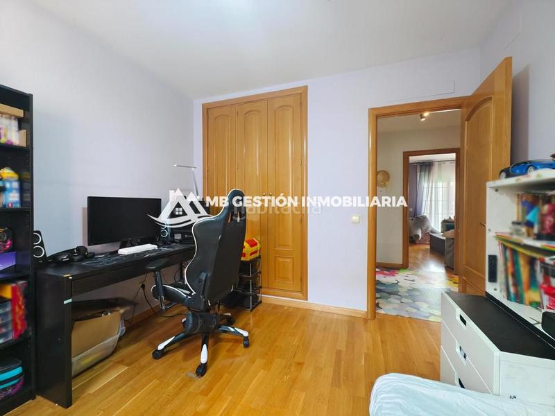 Foto f07218b1-3ff4-4742-804f-ed05a02fbd1b. Casa a schiera con riscaldamento piscina in La Serna Fuenlabrada