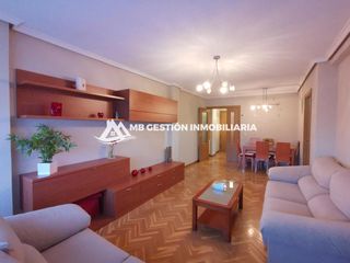 Rent Flat in La Avanzada-La Cueva. Mb gestión inmobiliaria alquila estupendo piso completamente equ