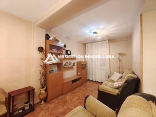 Rez-de-chaussée à Juan de la Cierva. Mb gestión inmobiliaria vende estupendo piso reformado en zona j
