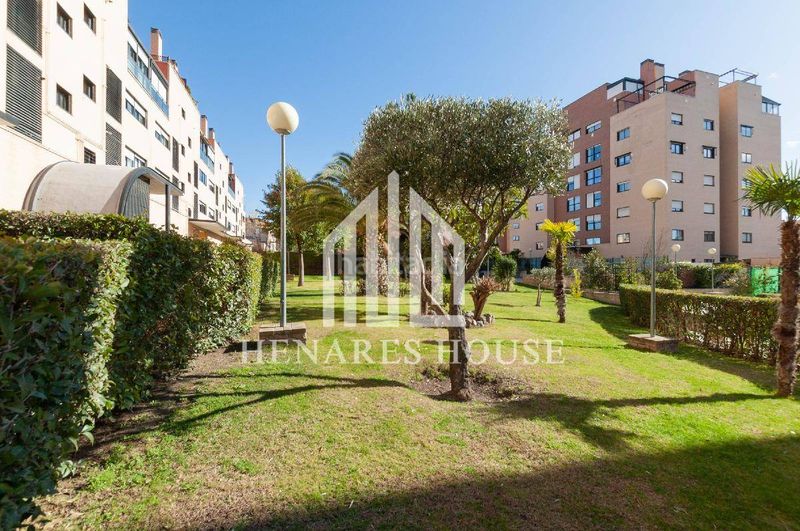 Foto effe46b7-7ee4-440d-b935-473af557cea8. Àtic amb calefacció aparcament piscina a La Garena Alcalá de Henares