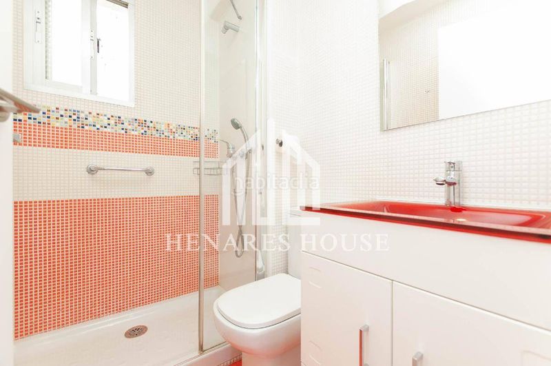 Foto a17b6c61-cd6b-417a-9a5c-e6663f996b12. Miete etagenwohnung mit heizung in Ensanche Alcalá de Henares