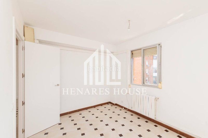 Foto db656fc6-7ec9-427e-8be8-140b8d5c734a. Miete etagenwohnung mit heizung in Ensanche Alcalá de Henares