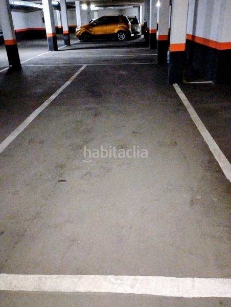 Foto 33886bcd-7fbf-4db5-bf3f-d1526b4f02fd. Alquiler parking coche plaza de garaje doble para dos coches en Madrid
