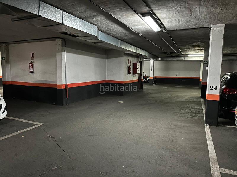 Foto ba9e51aa-d4f9-42b5-a76c-cd054377e64c. Alquiler parking coche plaza de garaje doble para dos coches en Madrid