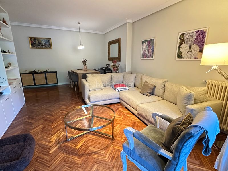 Foto 5c3e5847-aa7a-43c2-9cf9-e69c9cb2da28. Pis amb calefacció piscina a Valdezarza Madrid