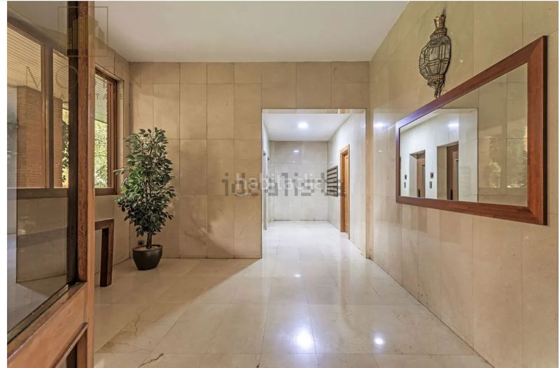 Foto a30af2f9-27f0-4d0a-a5d4-fbd57b18fcfc. Pis amb calefacció piscina a Valdezarza Madrid