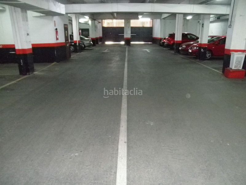 Foto a272717a-9ad2-44ee-bd40-dc0883c4d1d7. Aparcament cotxe a Valdezarza Madrid
