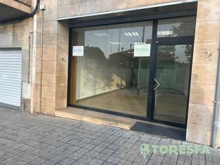 Location Local commercial  Muntanya. Local comercial en venta en el corazón de granollers