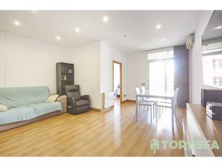 Piso  Córcega. Piso luminoso y con encanto junto a la sagrada familia  espacio,