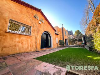 Haus in Arxiu. Espectacular casa en venta en sant cugat  5 habitaciones, piscin