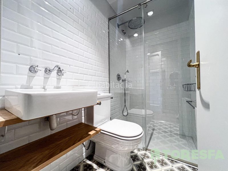 Foto 3d6908de-7459-42e2-90df-6703239dfbf1. Casa espectacular casa en venta en sant cugat 5 habitaciones, piscina y jardín privado en Sant Cugat del Vallès