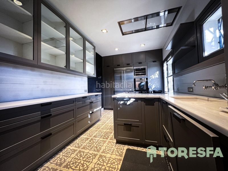 Foto a83c72bb-c965-4b10-81e6-68df44cc3209. Casa espectacular casa en venta en sant cugat 5 habitaciones, piscina y jardín privado en Sant Cugat del Vallès