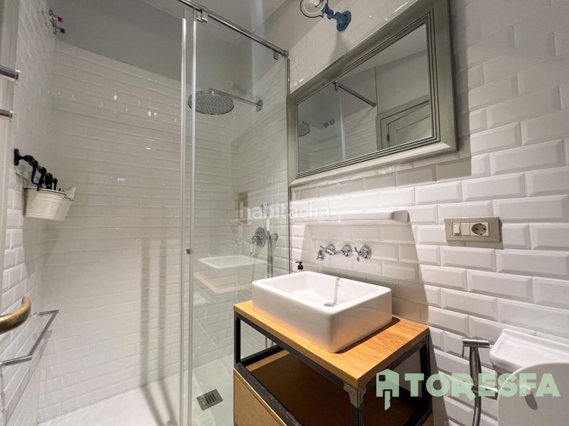Foto bbbe0c1b-34a7-4003-953e-2b67b97b514c. Casa espectacular casa en venta en sant cugat 5 habitaciones, piscina y jardín privado en Sant Cugat del Vallès