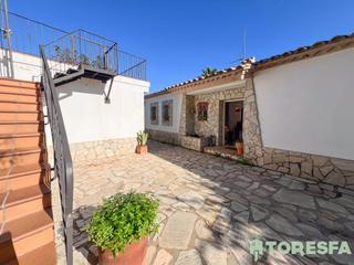 Chalet en Sa Riera-Sa Fontansa. Espectacular chalet con 6 dormitorios dobles, piscina, zona de b