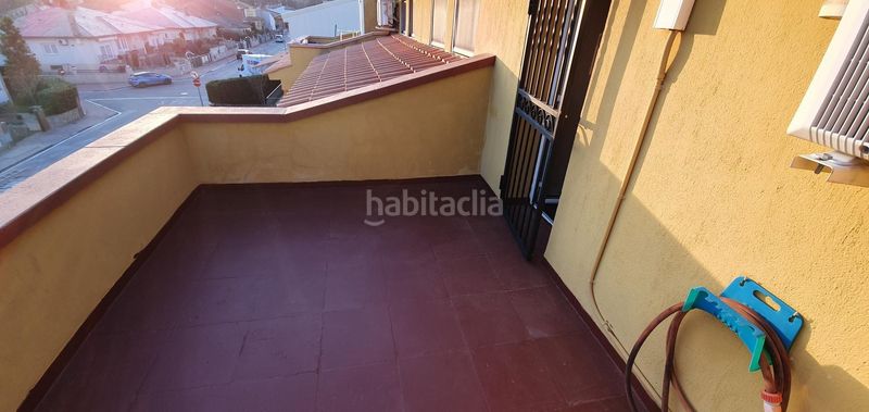 Foto 90355d38-a4dd-4e5d-8420-b03596c7028e. Casa adossada a Ca n´Oriol Rubí