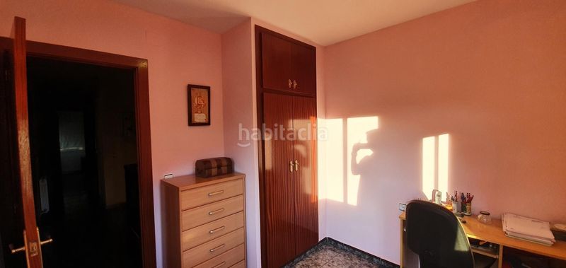 Foto cb788474-1247-48c0-be60-f965aca44483. Casa adossada a Ca n´Oriol Rubí