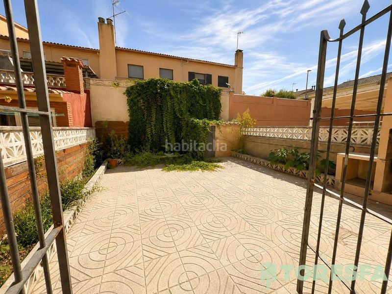 Foto 1b4bf8c1-2436-4012-bbd7-ee485b10b21c. Casa adossada amb aparcament a Polinyà