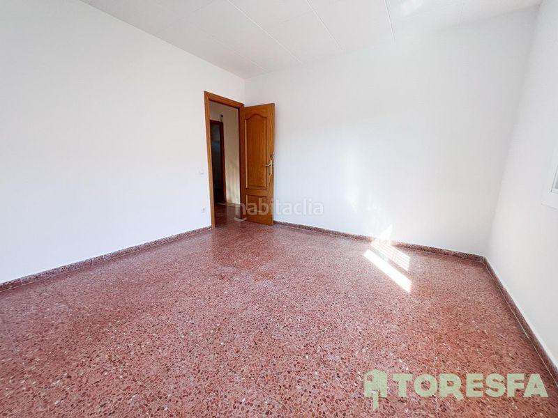 Foto 1de4087a-1836-4d2d-837a-eba93319ef3e. Casa adossada amb aparcament a Polinyà