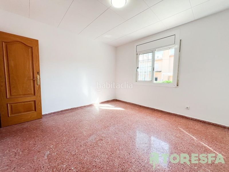 Foto 37b6722d-aba9-4758-b0f3-c09870581b55. Casa adossada amb aparcament a Polinyà