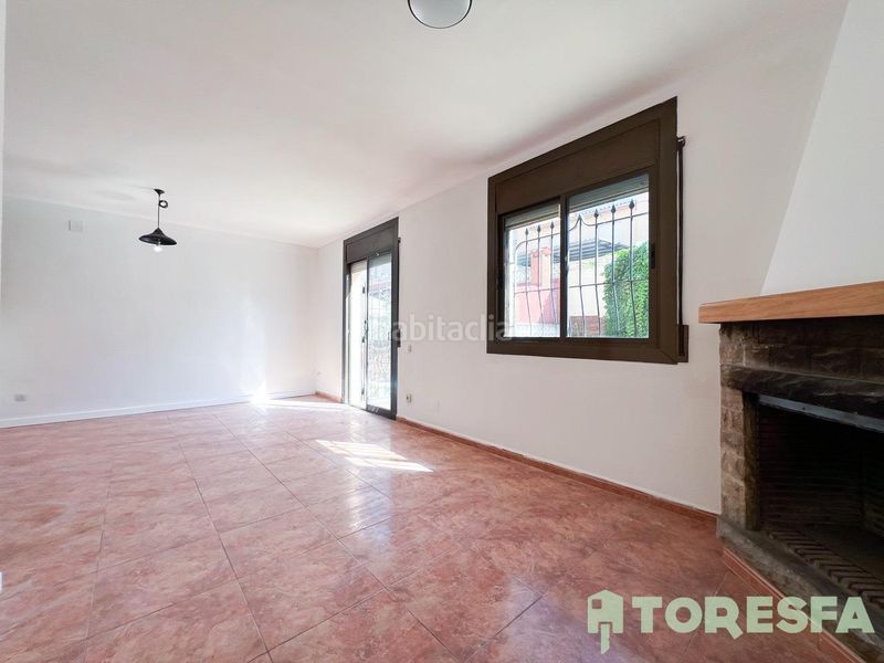 Foto 3d49a6b4-5334-4940-b9ac-006ffc8739f6. Casa adossada amb aparcament a Polinyà