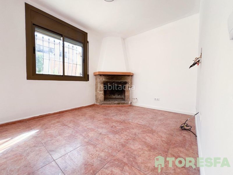 Foto e3342983-5633-4998-ac24-40e401ee6512. Casa adossada amb aparcament a Polinyà
