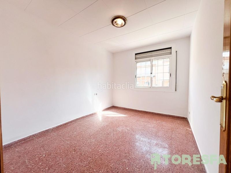 Foto ecc1695b-ab97-412e-b75d-3c91f2f0fef6. Casa adossada amb aparcament a Polinyà