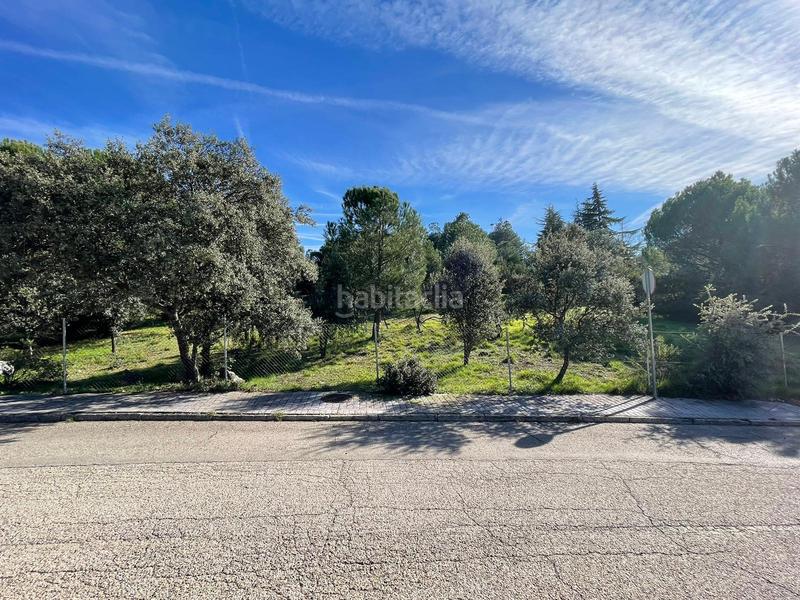 Foto ff63eca6-7c7a-4780-9ba9-58a1c6cfbcae. Terrain résidentiel dans avenida sajonia 4 dans Parquelagos-Puente Nuevo Galapagar