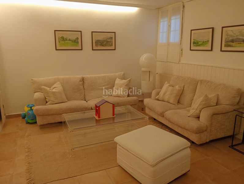 Foto 141a3017-adfd-4569-8588-d41940d1e0e3. Casa aparellada amb xemeneia calefacció aparcament a Torrelodones