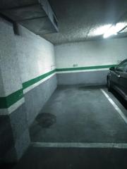 Car parking  Carrer del torrent. Plaza de parking en torrent de pere parres para coche pequeño-me
