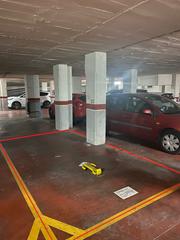 Car parking in Carrer d'amadeu de savoia 117