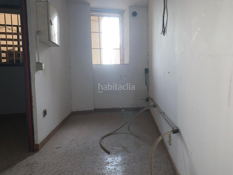 Foto 527f1600-d7cb-445c-ad96-4370eb819fe9. Local commercial dans avinguda de l'abat marcet 271 dans Terrassa