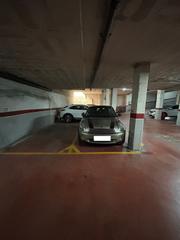 Car parking in N/a 117