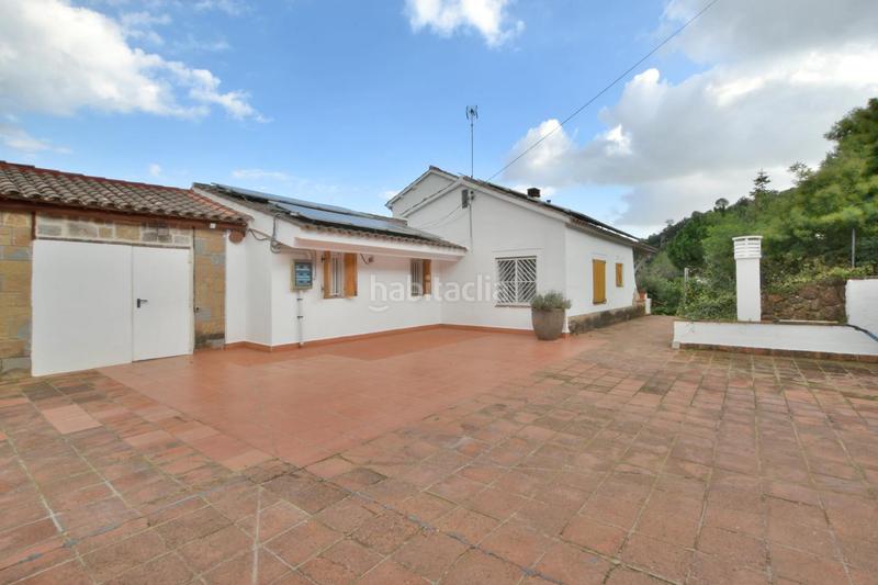Foto 25dd527b-8598-4e80-9efa-1ca102d91f6e. Chalet con camino parcheggio piscina in Matadepera