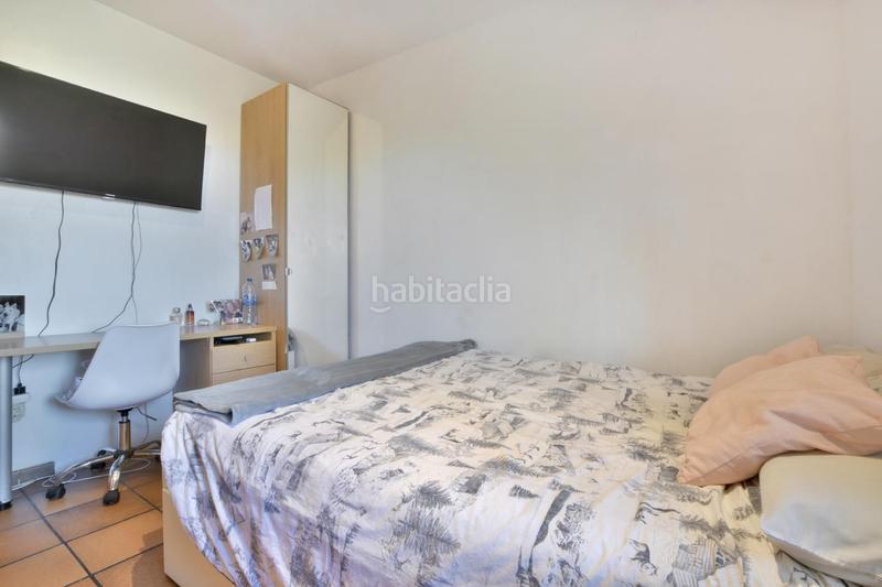 Foto df2d8776-c78c-41b4-be8a-e5f11b161bb5. Chalet con camino parcheggio piscina in Matadepera
