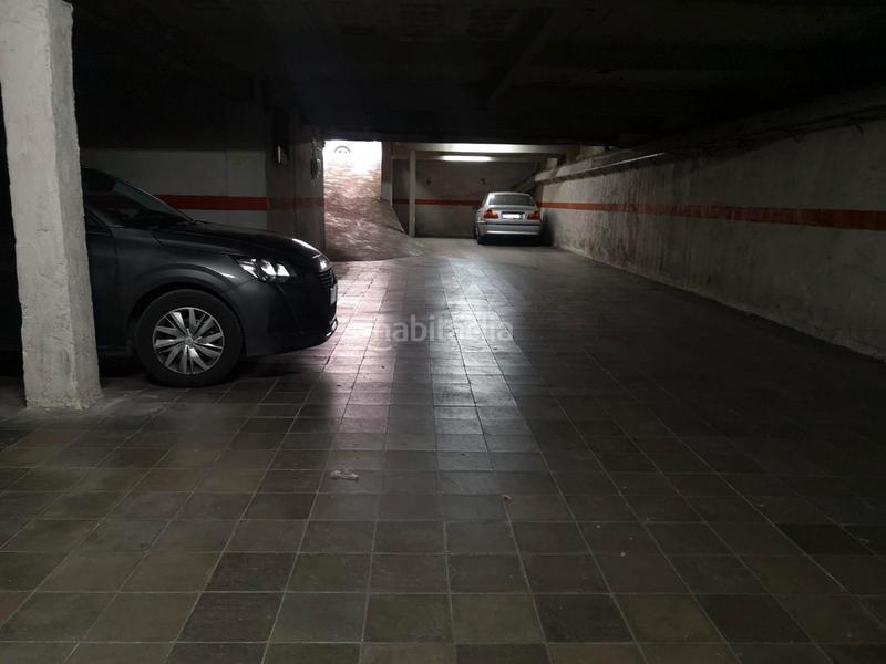 Foto 84a14afd-ebfb-4811-a034-0ad9a93434d9. Local comercial a carrer de colom 111 a Cementiri Vell Terrassa