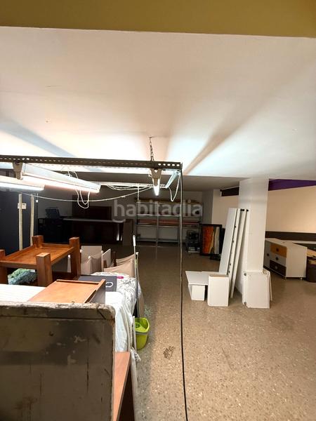 Foto 9bcab16a-7cf0-44f0-87e3-12f42b3650d9. Local comercial a carrer de miquel vives 87 a Plaça Catalunya - Escola Industrial Terrassa