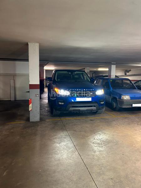 Foto aa9144b0-29f5-4beb-a150-e1e031c78b58. Alquiler parking coche plaza de parking grande en alquiler abat marcet en Terrassa