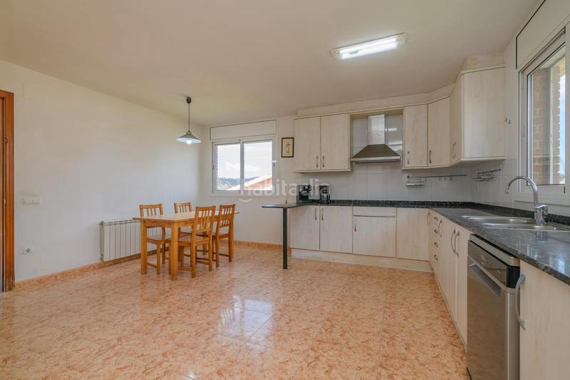 Foto 4893c777-785a-44aa-8888-fc49c1ecbaae. Chalet con riscaldamento parcheggio piscina in Castellbell i el Vilar