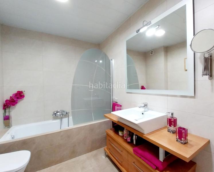 Foto 0c8dc72a-7442-43c2-b470-39f87c1f47a4. Maison jumelée avec chauffage parking dans Les Arenes - La Grípia - Can Montllor Terrassa