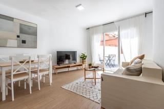 Dúplex a Segle XX. Vivienda tipo dúplex de 3habs. + garaje + patio. zona segle xx