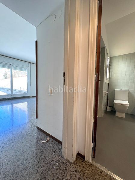 Foto 3e74a5a2-f319-41fc-9469-1f31ecf802cc. Pis amb xemeneia calefacció aparcament a Barri del Centre Terrassa