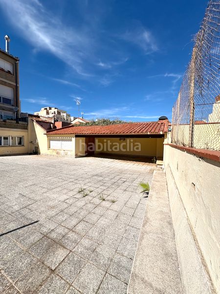 Foto 86fda9aa-9ddd-42d4-83fc-f3a185a87a5f. Pis amb xemeneia calefacció aparcament a Barri del Centre Terrassa