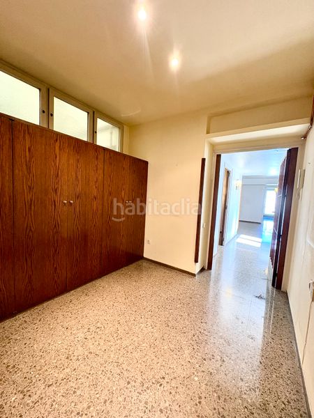 Foto d2c2f1da-359b-4caf-ba84-f611f49be3d5. Pis amb xemeneia calefacció aparcament a Barri del Centre Terrassa