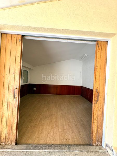 Foto ecb11feb-0ea8-4a4d-9a7e-b223b50cf83f. Pis amb xemeneia calefacció aparcament a Barri del Centre Terrassa