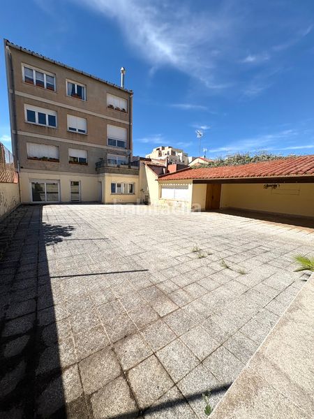 Foto f568d1a3-e7a9-4826-a998-12bdf3aacd06. Pis amb xemeneia calefacció aparcament a Barri del Centre Terrassa