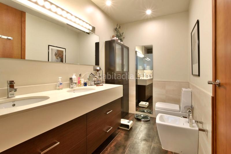 Foto 37905353-0ee5-4446-8686-014ad7edee58. Casa adossada amb calefacció aparcament a Sant Pere Nord Terrassa