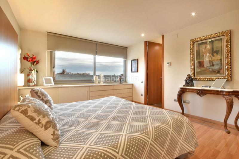 Foto 6c99c87d-8edf-4f52-a7a7-869de1459f2c. Casa adossada amb calefacció aparcament a Sant Pere Nord Terrassa