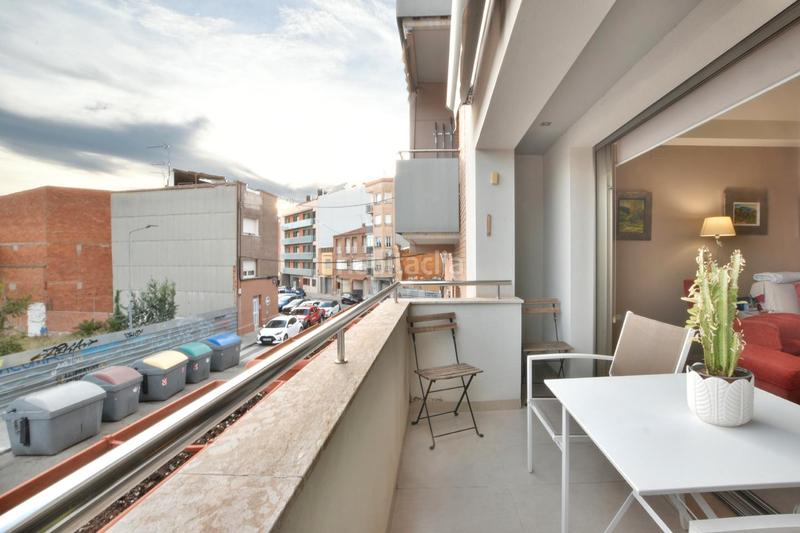 Foto 7a29dddc-505c-4586-a163-5a6c1e2b4166. Casa adossada amb calefacció aparcament a Sant Pere Nord Terrassa