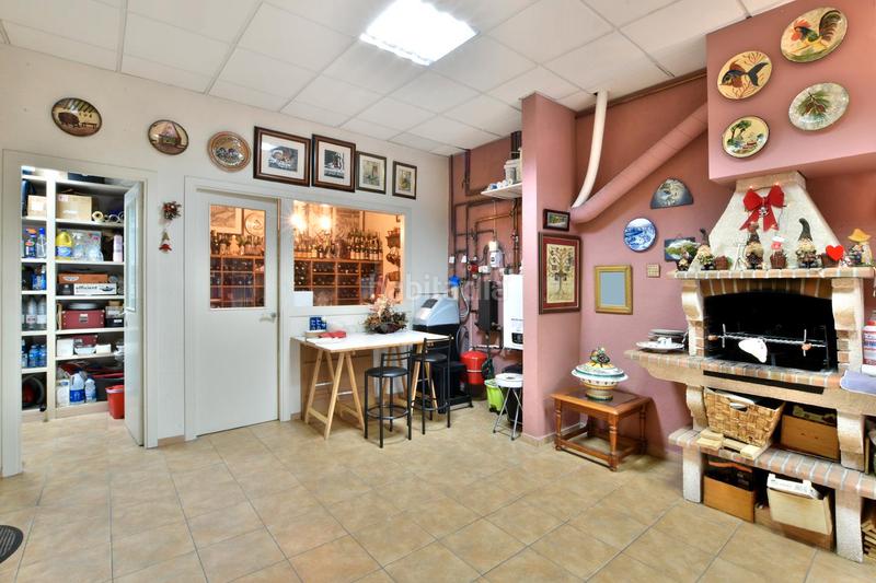 Foto 83b7f4e6-85ad-42f7-bd63-e703350f4766. Casa adossada amb calefacció aparcament a Sant Pere Nord Terrassa